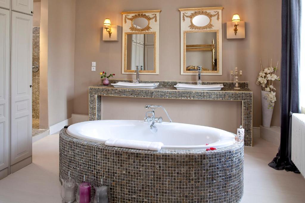 Le Relais Du Silence Chateau Lavail Labastide-dʼAnjou 객실 사진